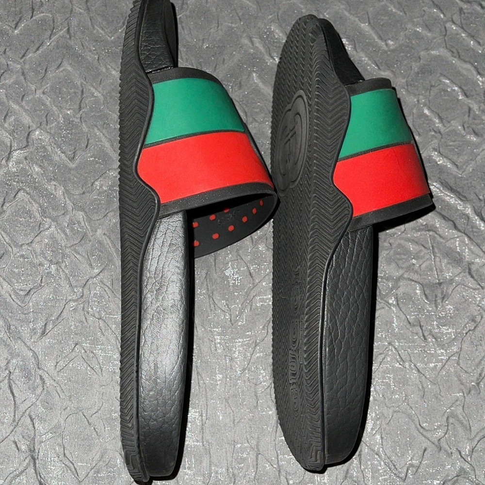 Preloved Gucci slides excellent condition color green n red size 5 men 8 woman - Picture 12 of 14